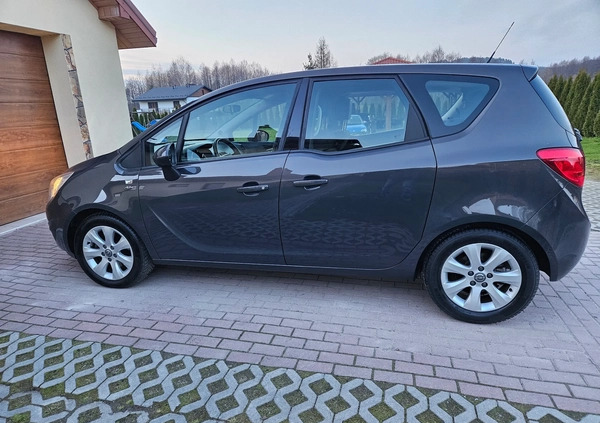 Opel Meriva cena 26800 przebieg: 120000, rok produkcji 2013 z Brzozów małe 352